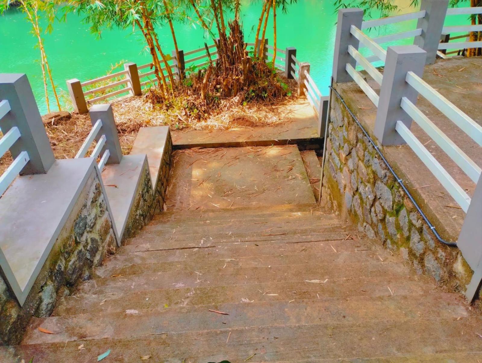 Joedale Hoilady Home