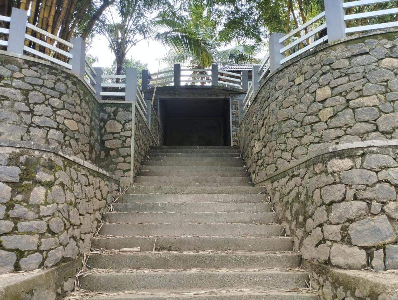 Joedale Hoilady Home