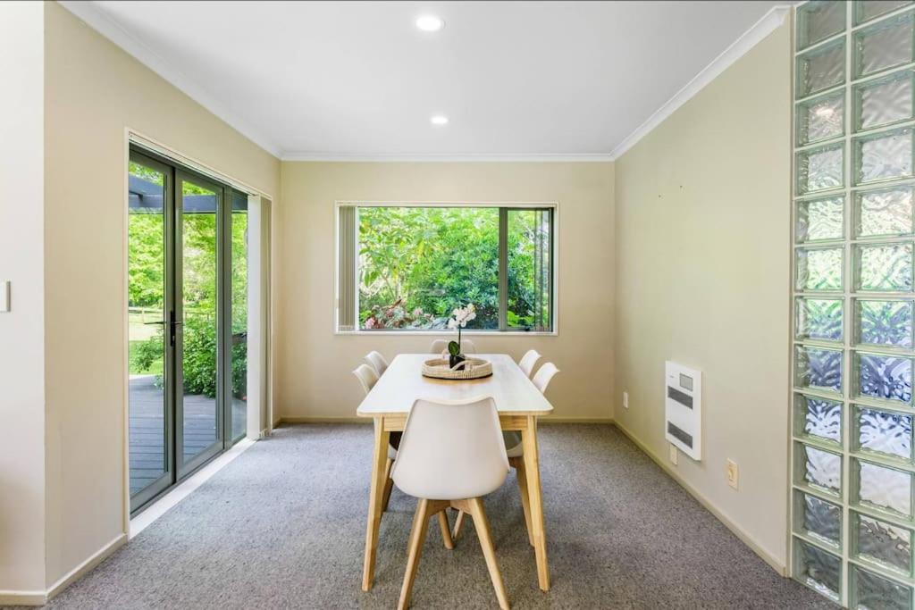 Charming Oasis, Your Cozy Retreat Awaits view 5