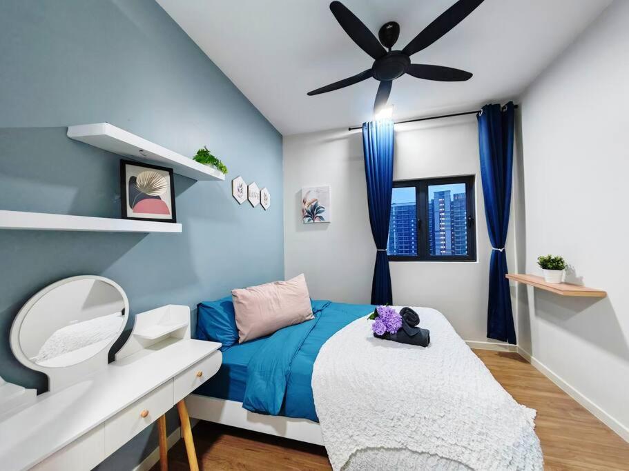 Southville Sensory Cozy 3 Bedroom w Hi-Speed Wi-Fi view 4
