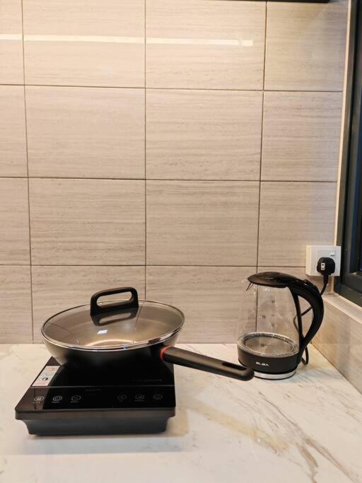 Industry Design Symphony Tower 3-Bedroom with Netflix & Wi-Fi photo 8