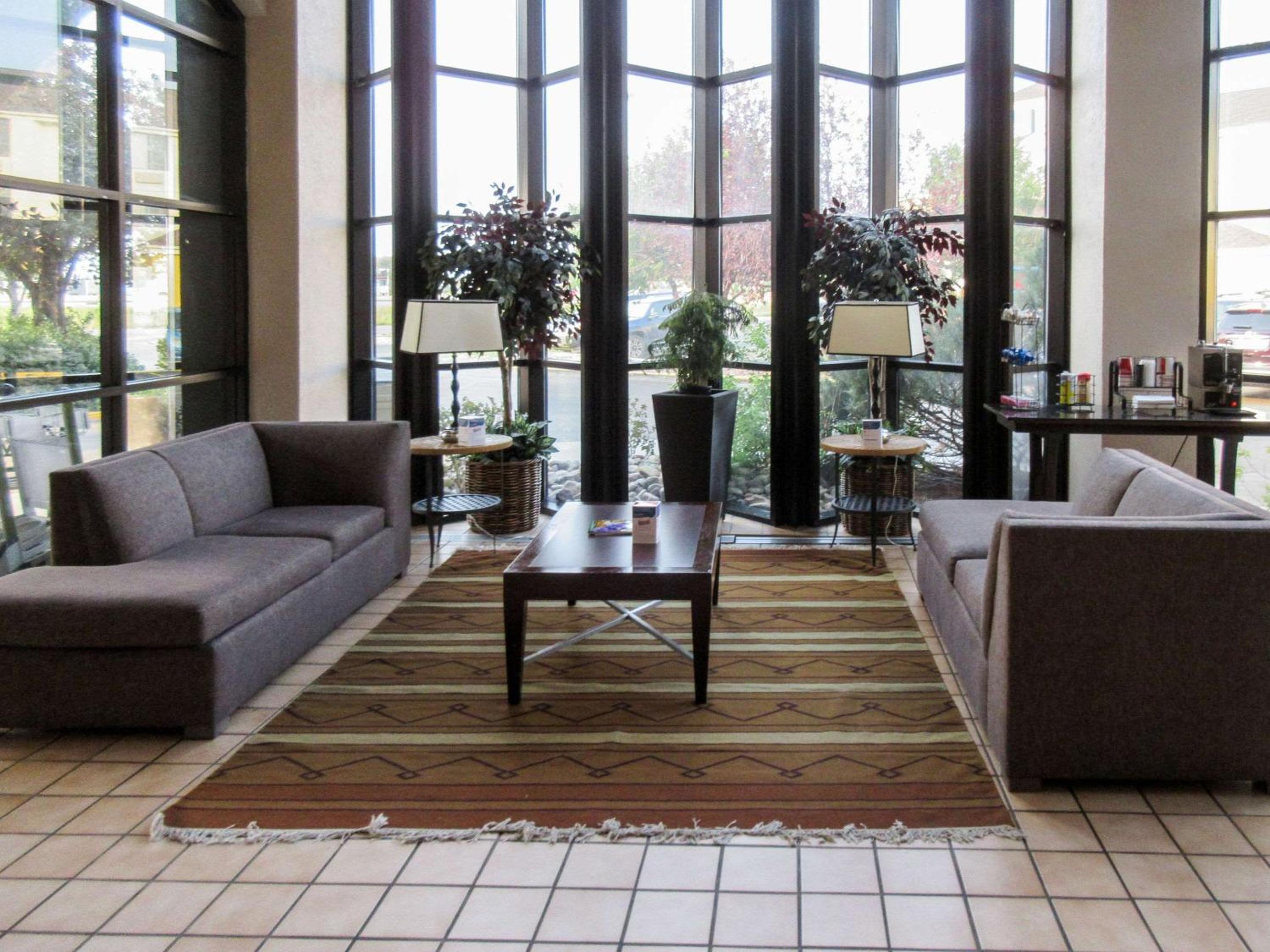 Clarion Inn view 4