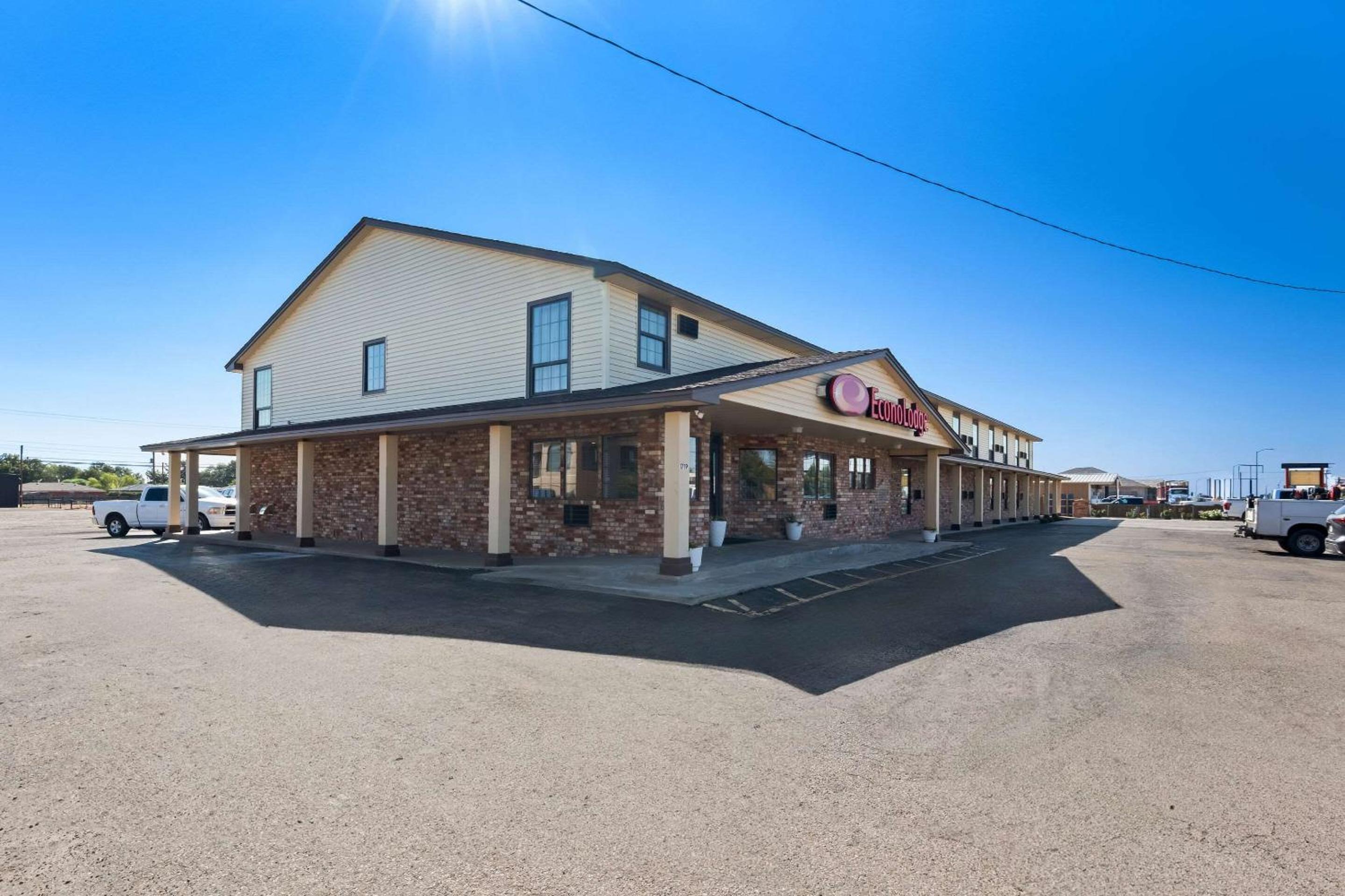 Econo Lodge Dumas view 2