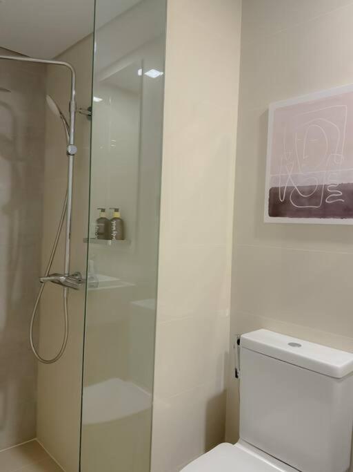 Park Mckinley West 1BR Balcony near BGC Makati Airport view 3