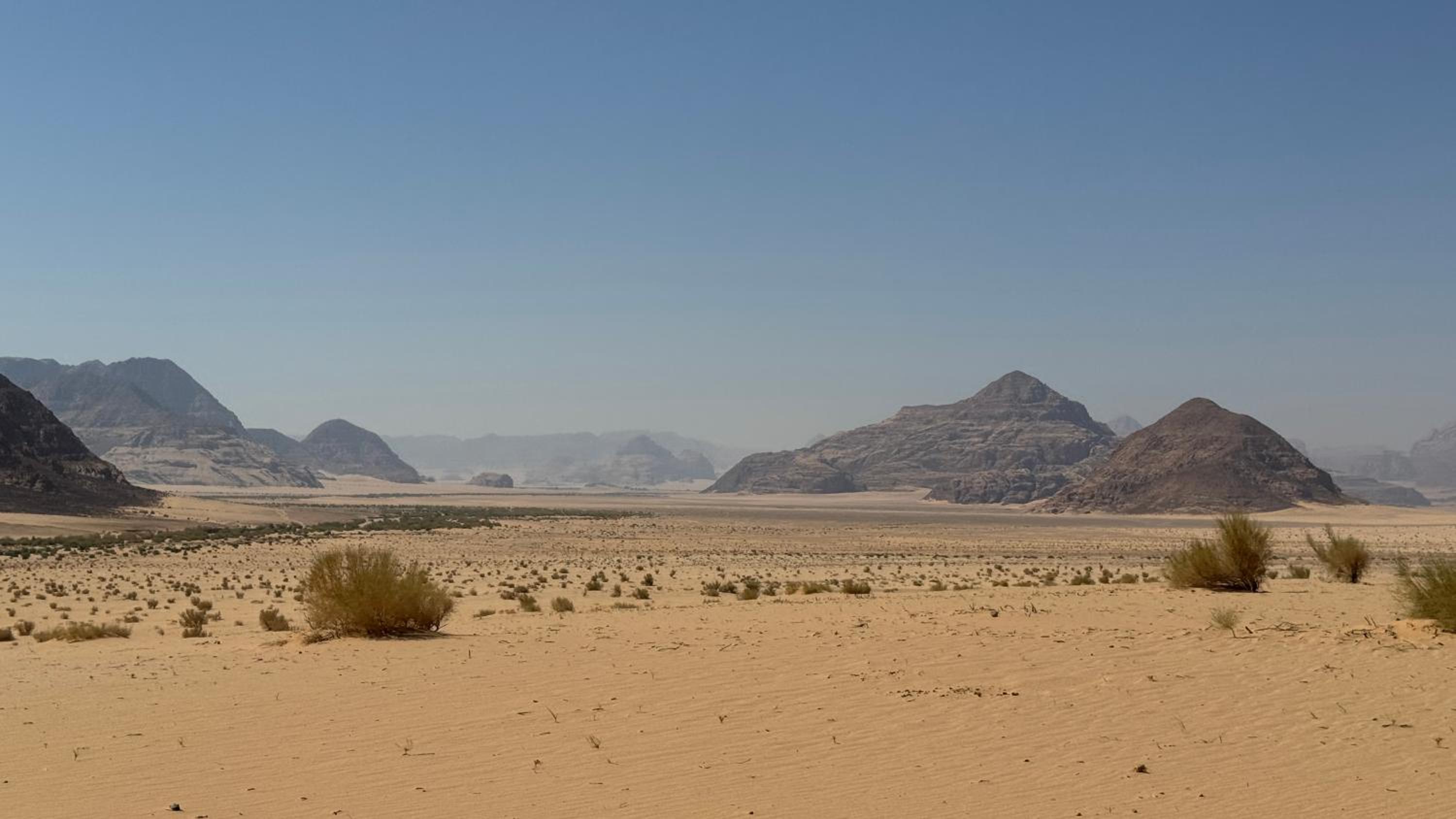 Bedouin home. Stay and guiding view 3