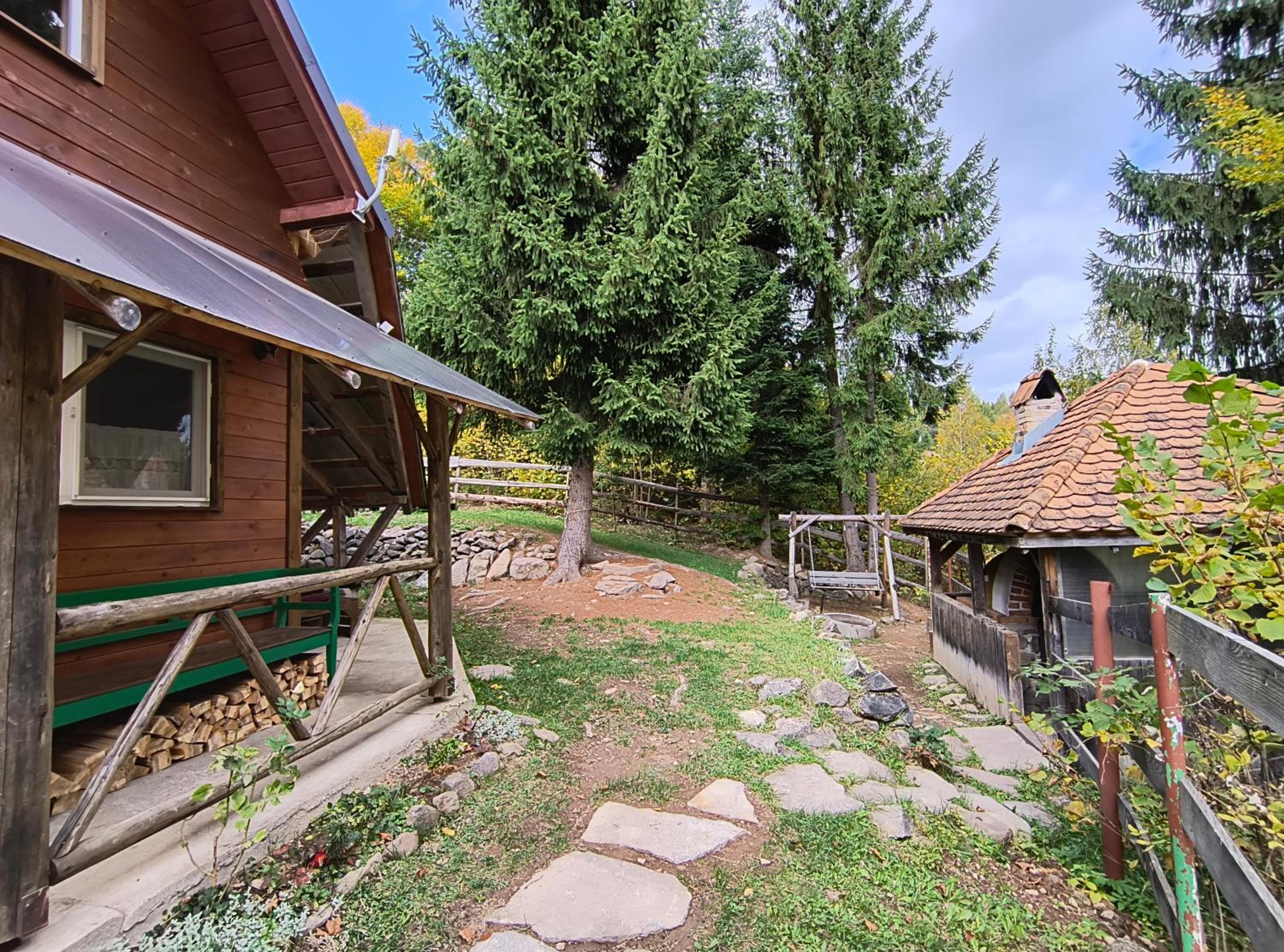Vén Fenyő Kunyhó view 3