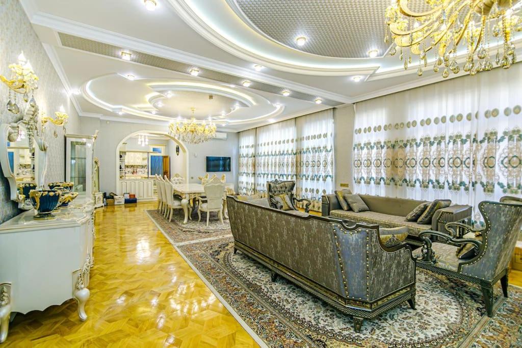 Luxury Villa with Breakfast