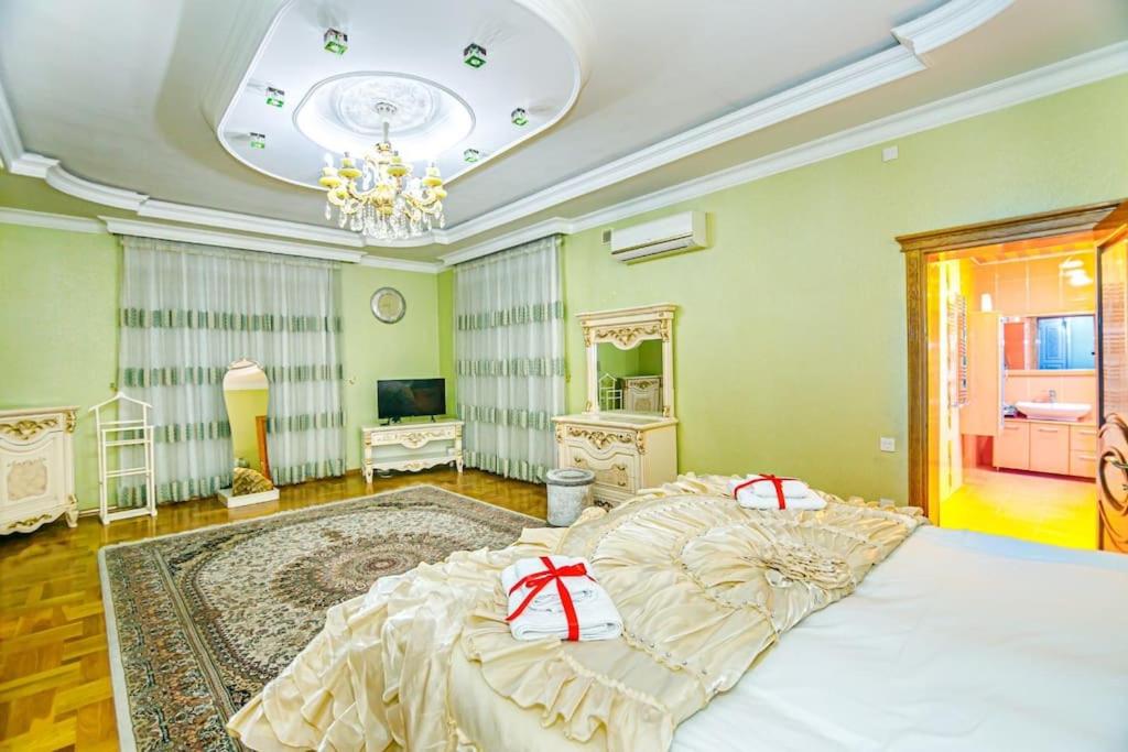 Luxury Villa with Breakfast