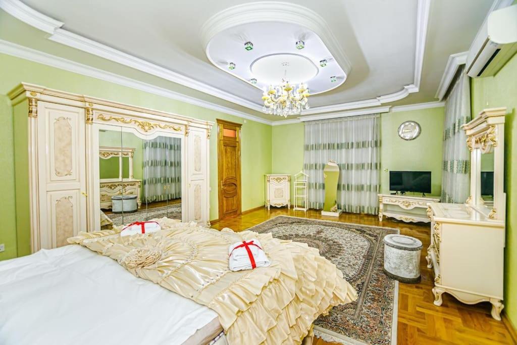Luxury Villa with Breakfast