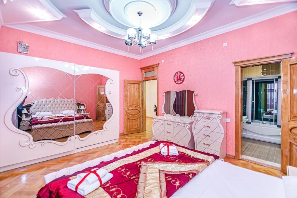 Luxury Villa with Breakfast