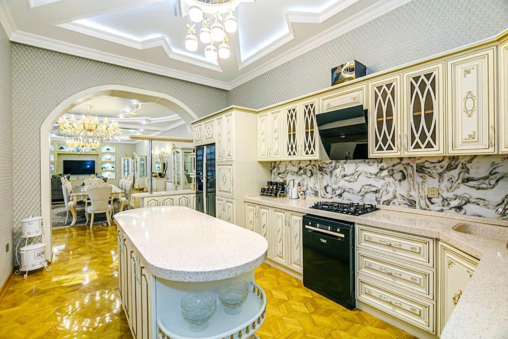 Luxury Villa with Breakfast