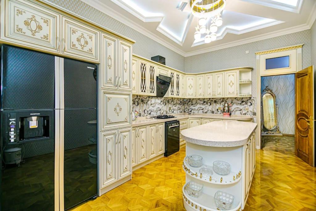 Luxury Villa with Breakfast