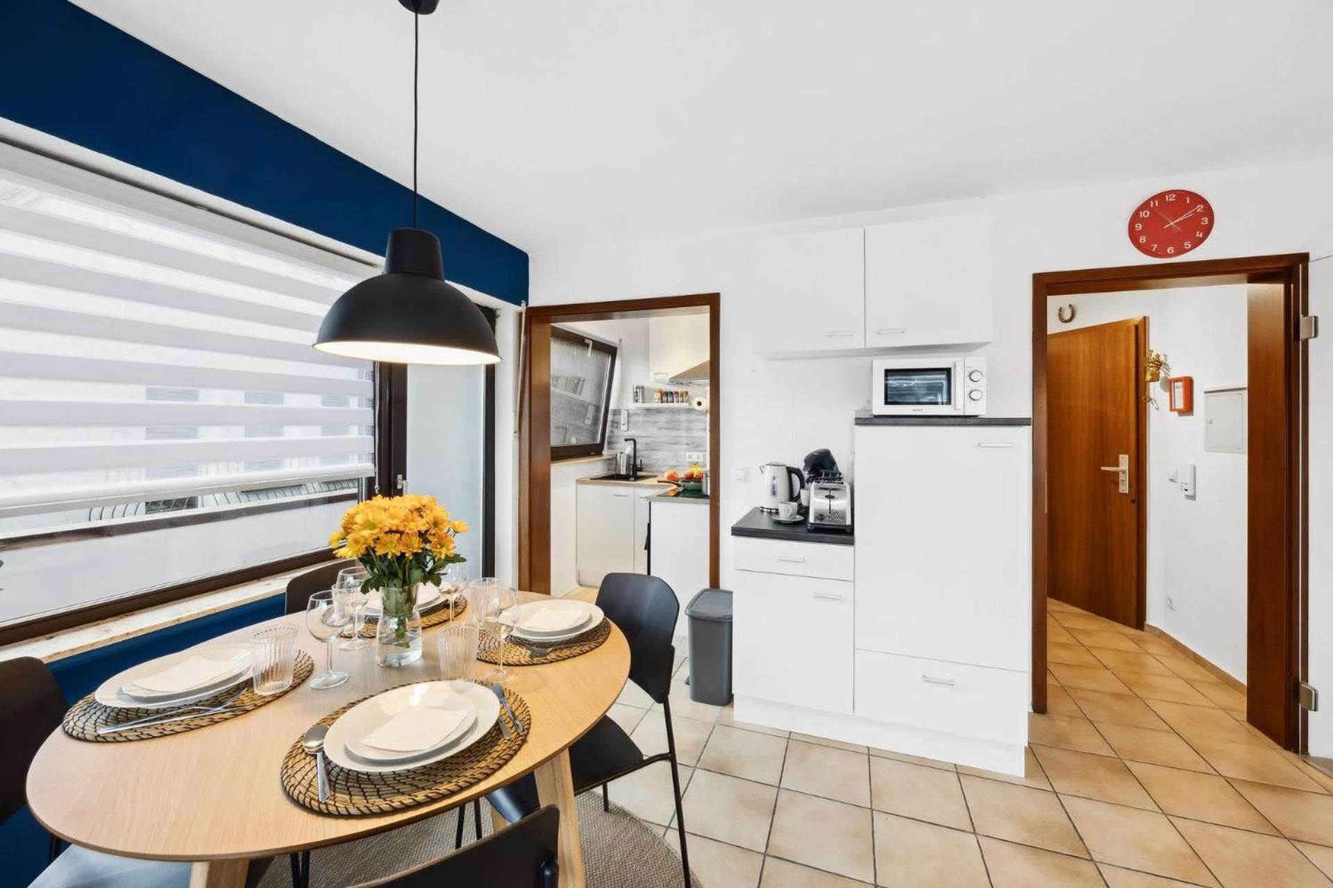 Helle & moderne Wohnung mit Panorama-Balkon