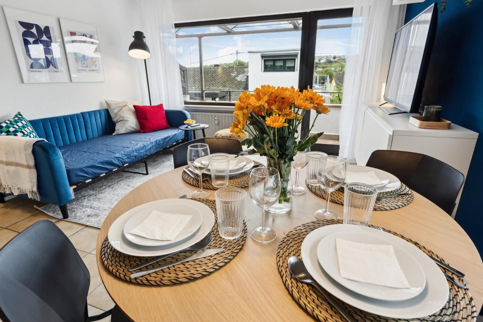 Helle & moderne Wohnung mit Panorama-Balkon