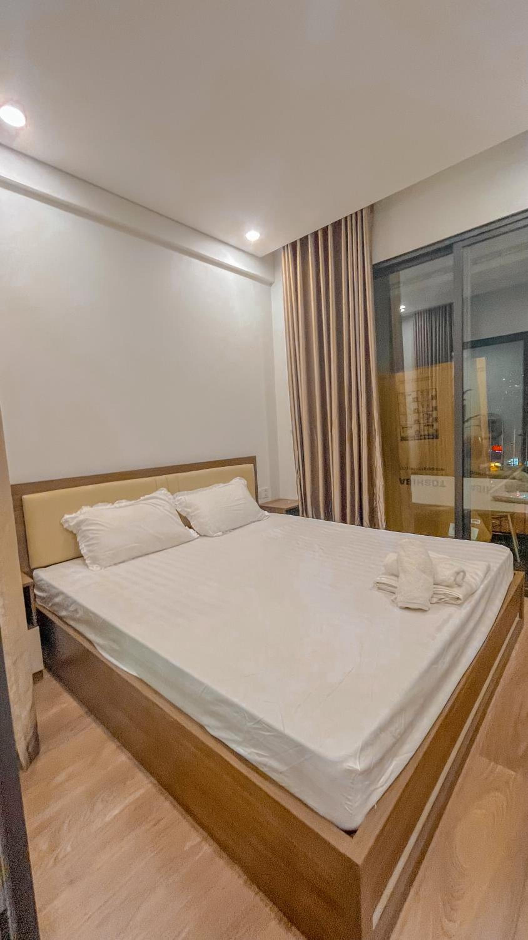 Harmony- studio Tea view Hồ Tây 503