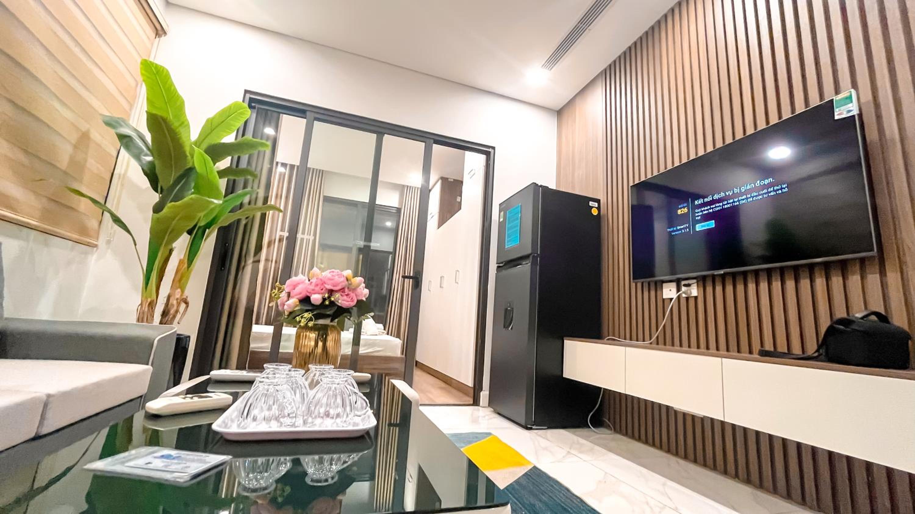Harmony- studio Tea view Hồ Tây 503