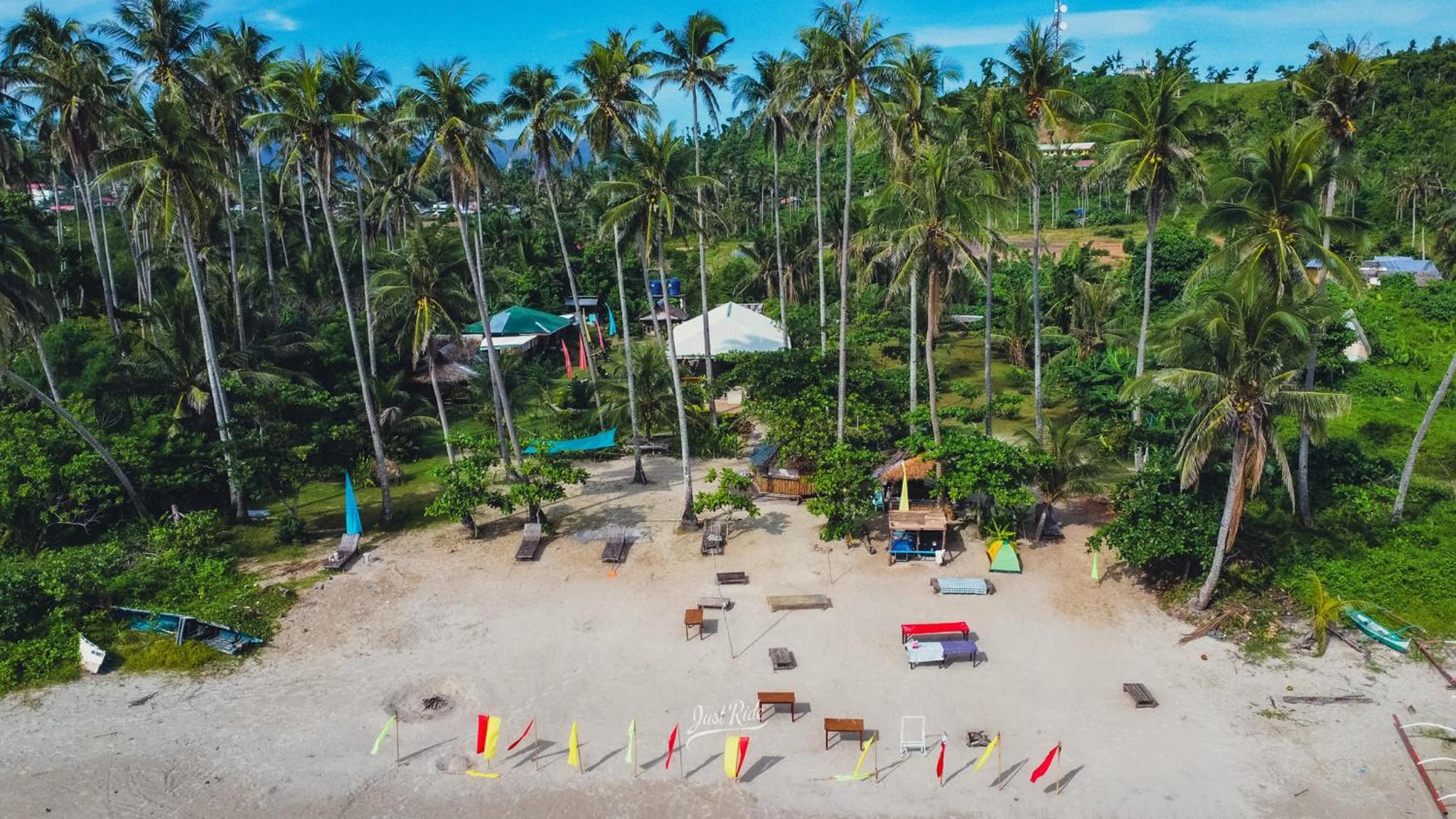 Amihan Beach Hostel