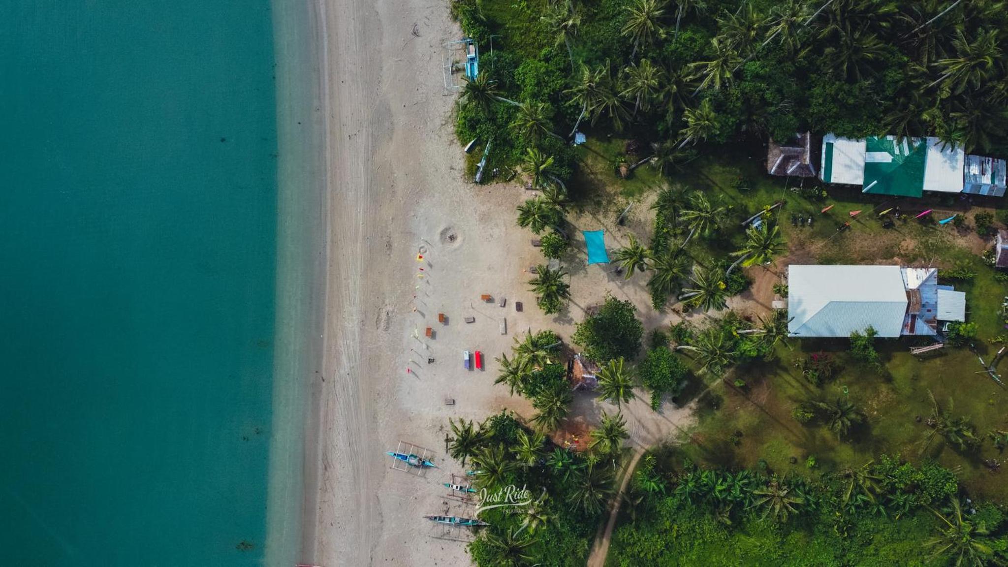 Amihan Beach Hostel