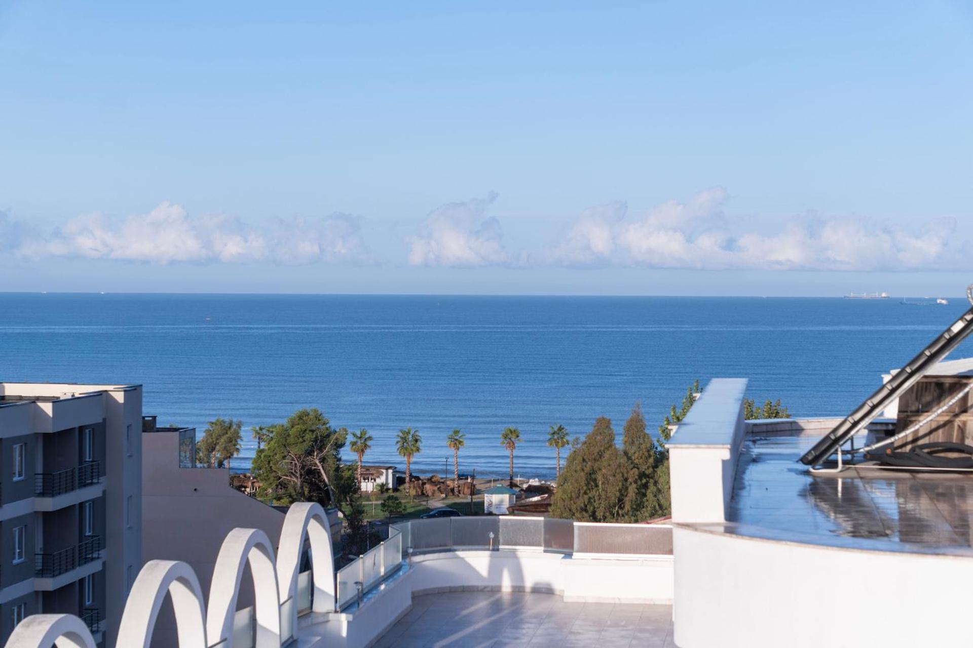 Penthouse with sea view in Durrës - amazing terrace of 400m2 with panoramic view