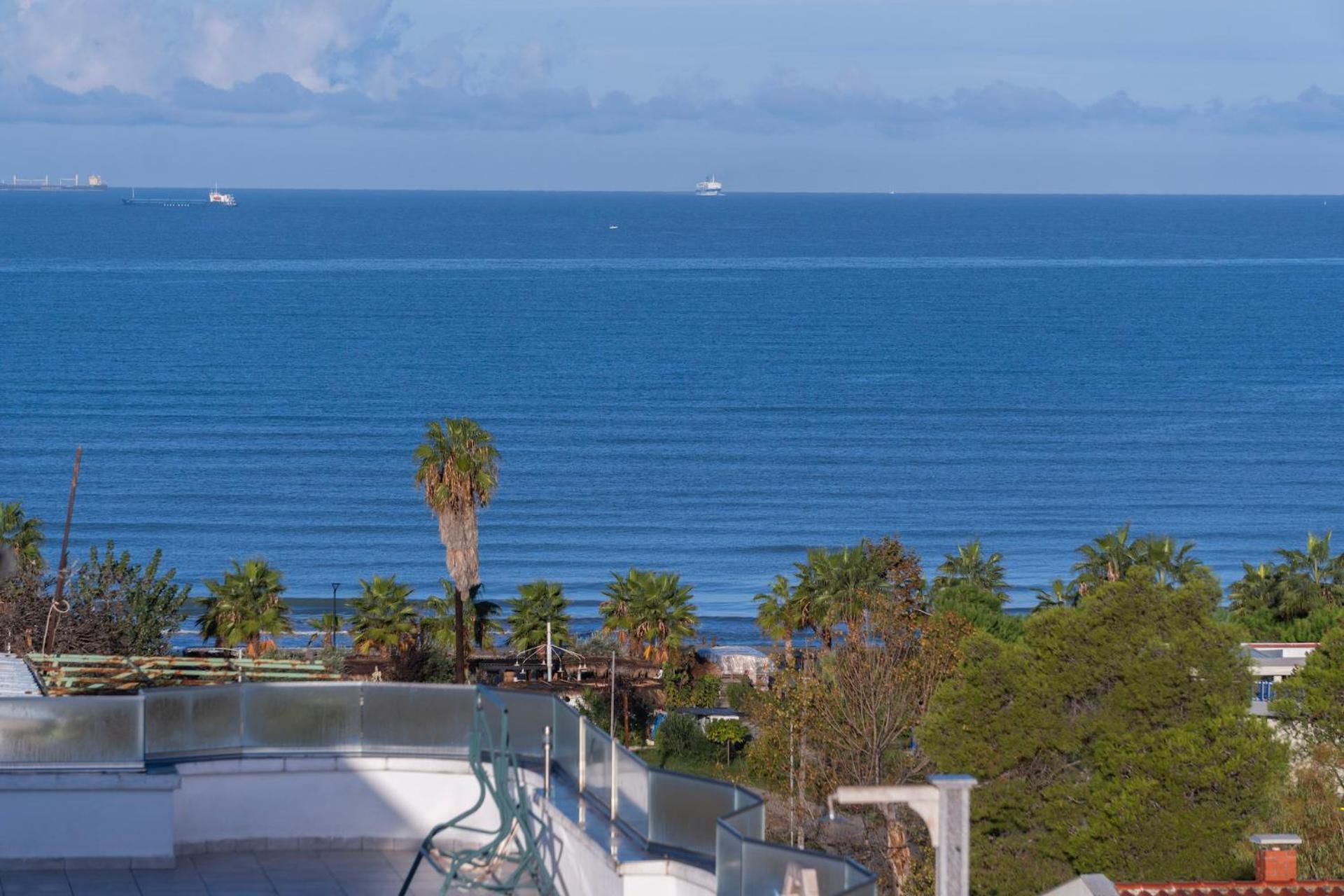 Penthouse with sea view in Durrës - amazing terrace of 400m2 with panoramic view