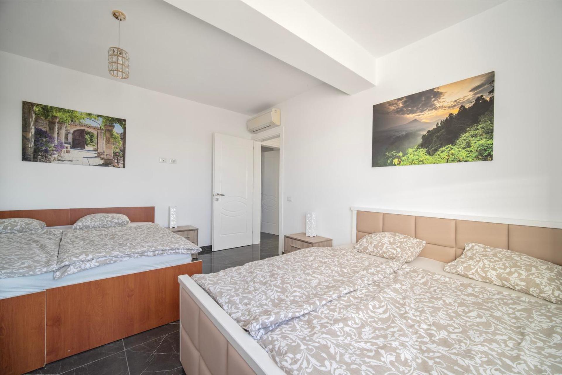 Penthouse with sea view in Durrës - amazing terrace of 400m2 with panoramic view