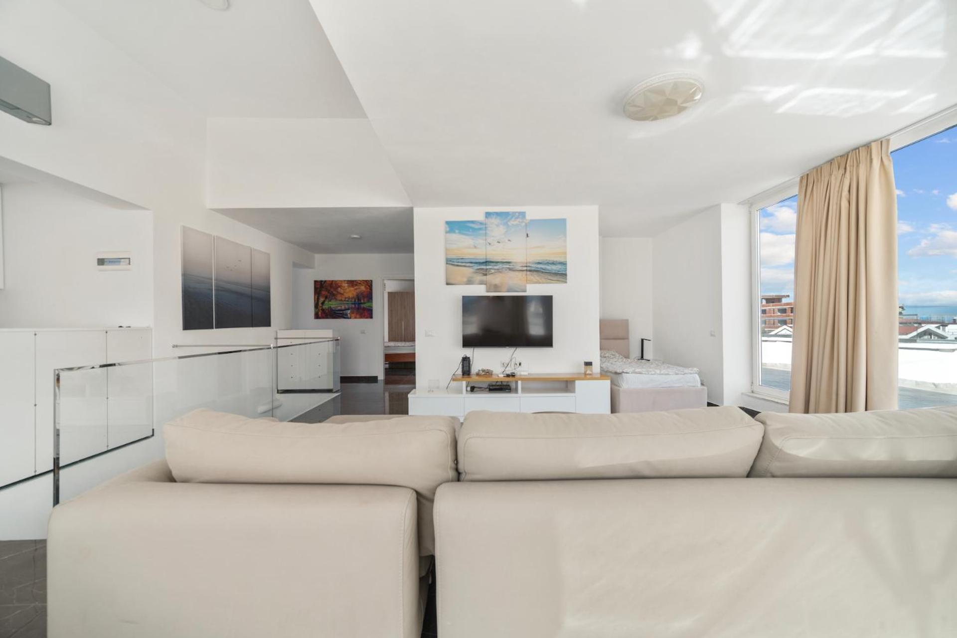 Penthouse with sea view in Durrës - amazing terrace of 400m2 with panoramic view