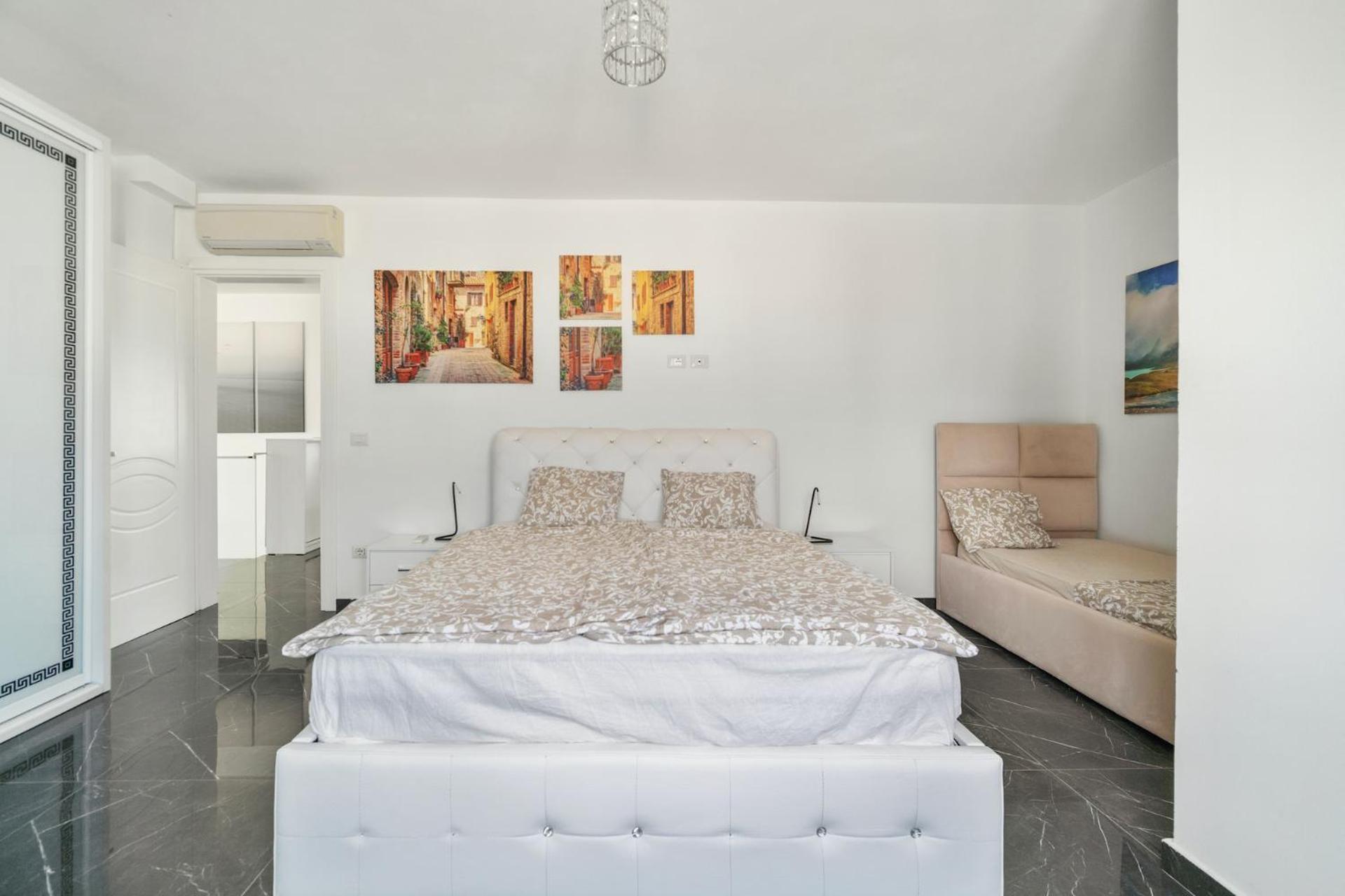 Penthouse with sea view in Durrës - amazing terrace of 400m2 with panoramic view