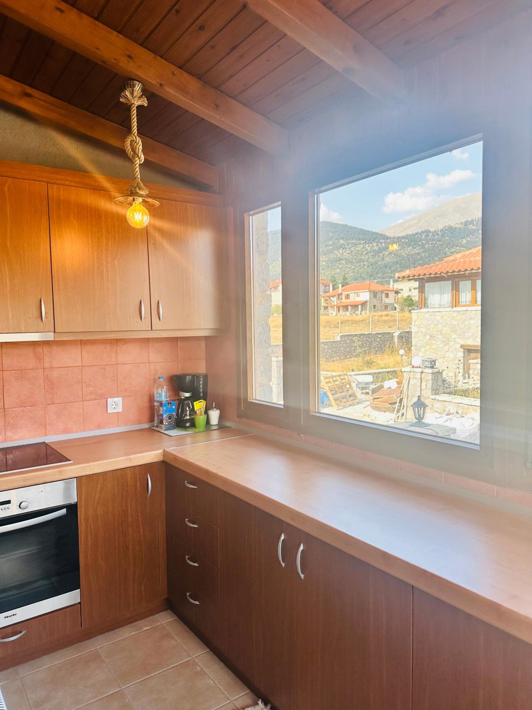 CHALET MARIA livadi