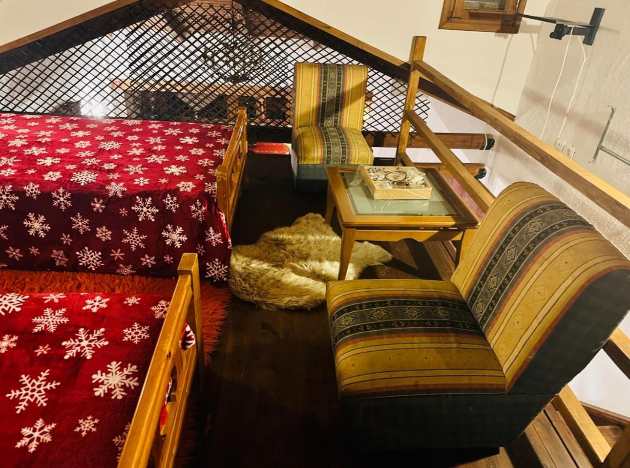 CHALET MARIA livadi