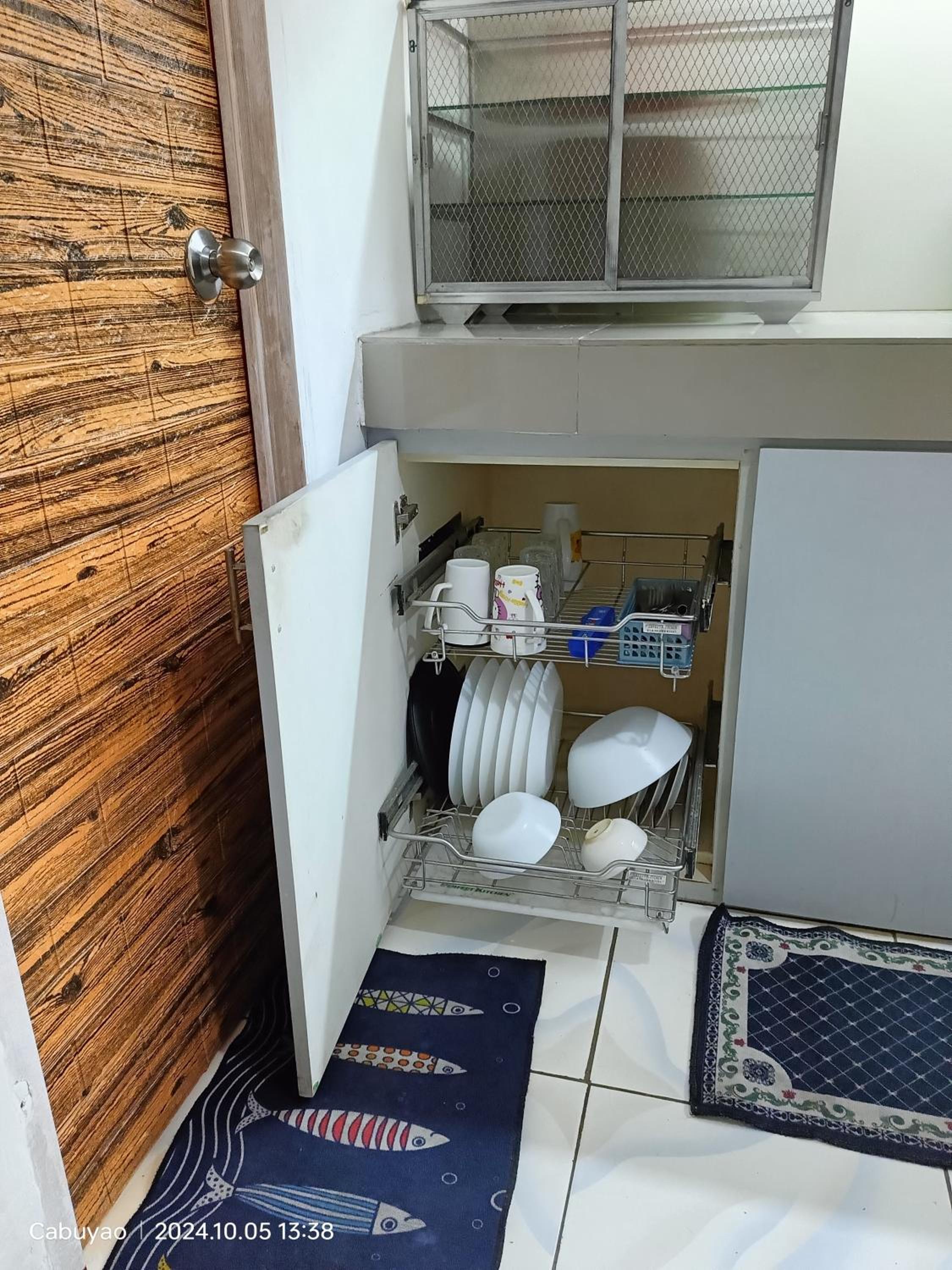 Family Airconditioned Room with Balcony & Parking in Cabuyao 2-storey house view 4