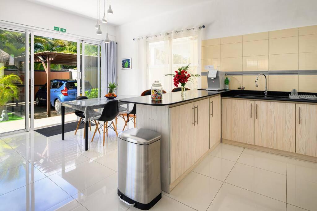 Villa COIN DE MIRE, 4 chambres avec piscine privée à Bain Boeuf view 5