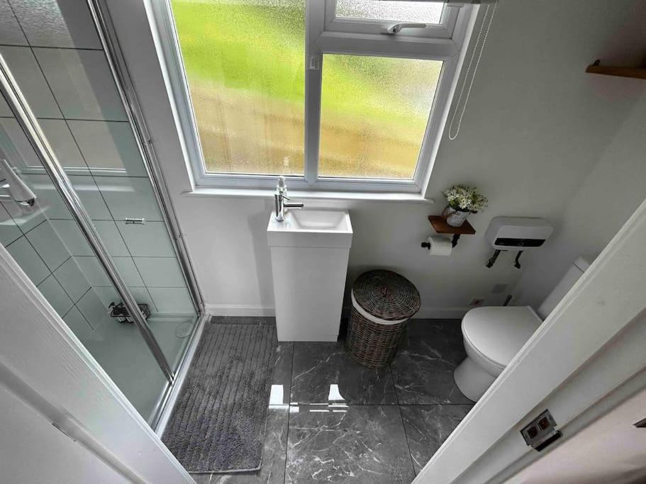 Llangollen Vacations - Castle View chalet - Property Image 3