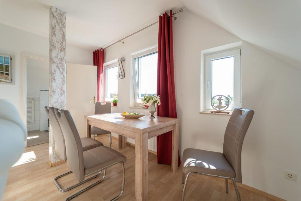 Ferienwohnung Hügelblick