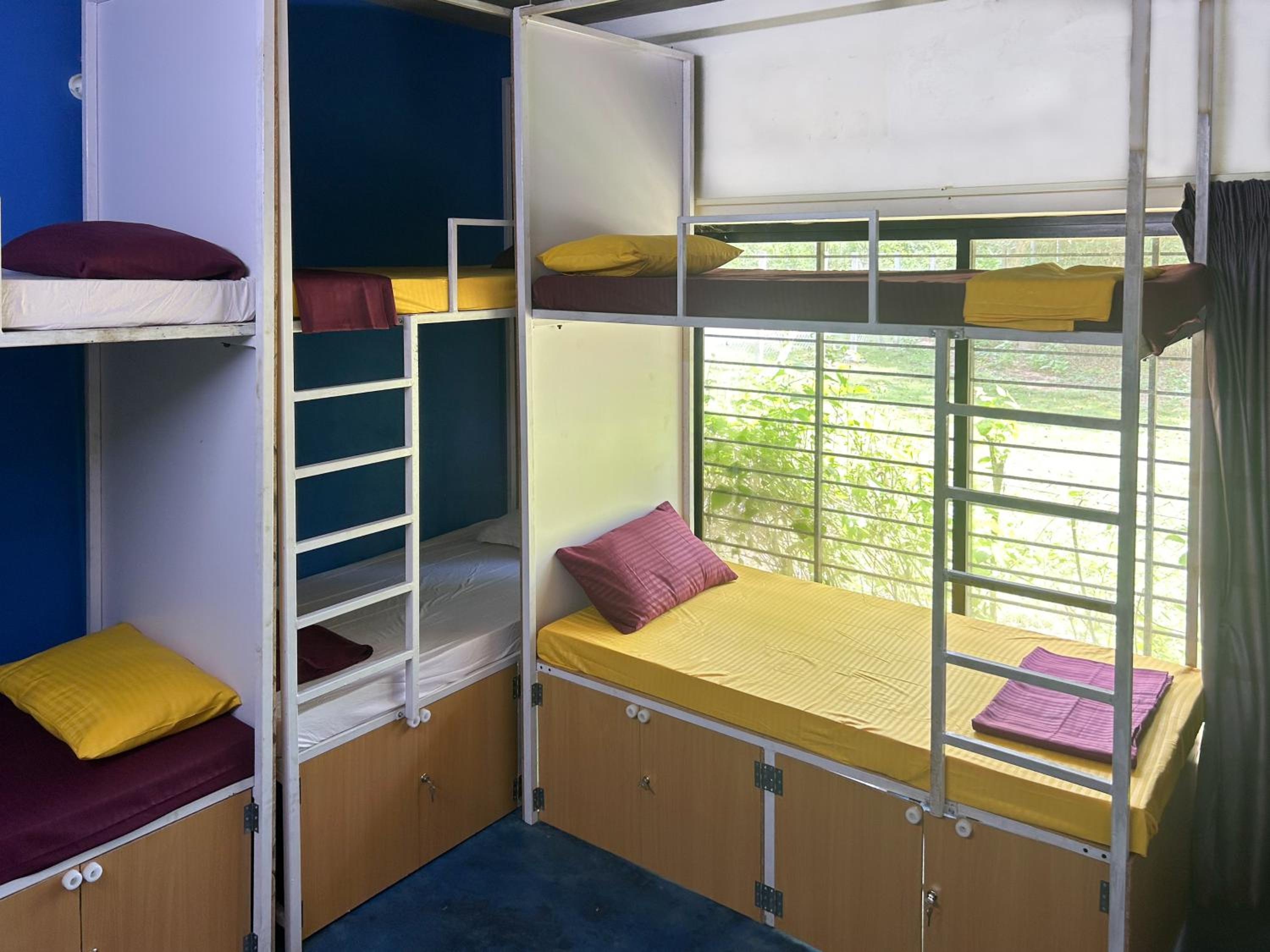 Samantha International The Ultimate Hostel Treat