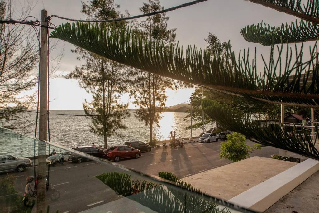 72Seafront Cozy Home Retreat with Sunset & Ocean View Penang photo 7