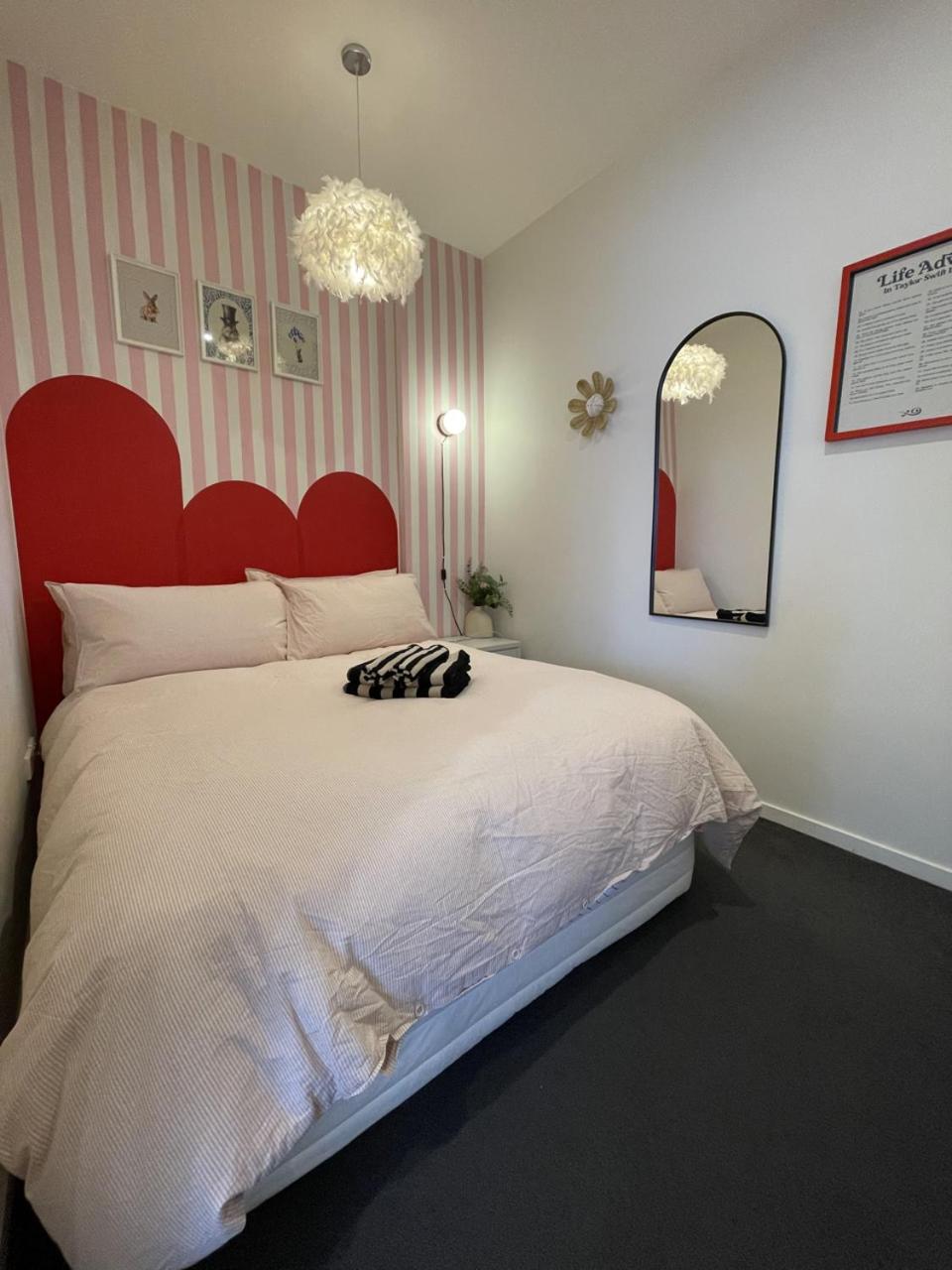 2BR CBD sunlit residence - Bourke Street shops