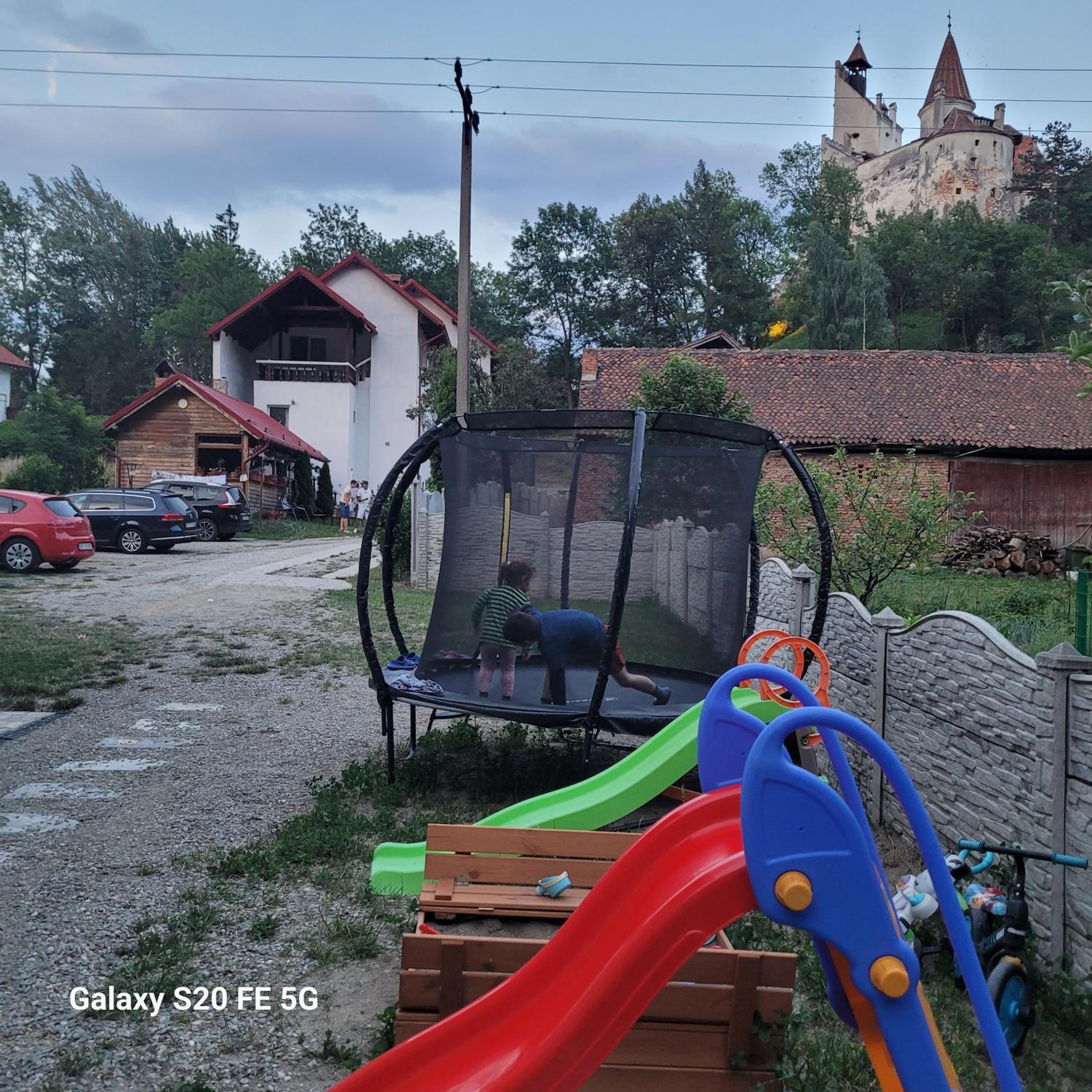 Photo 44