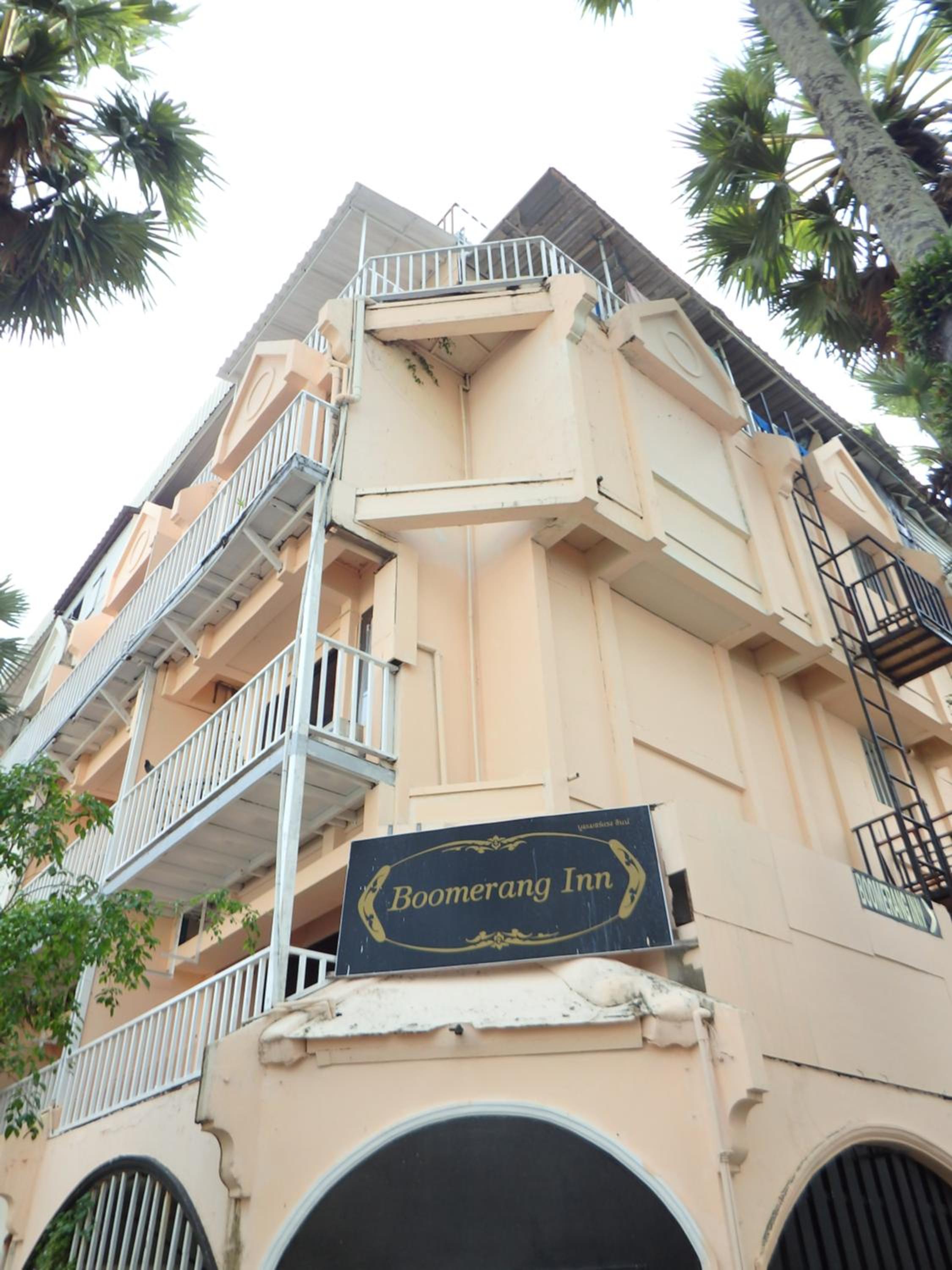 Boomerang Inn