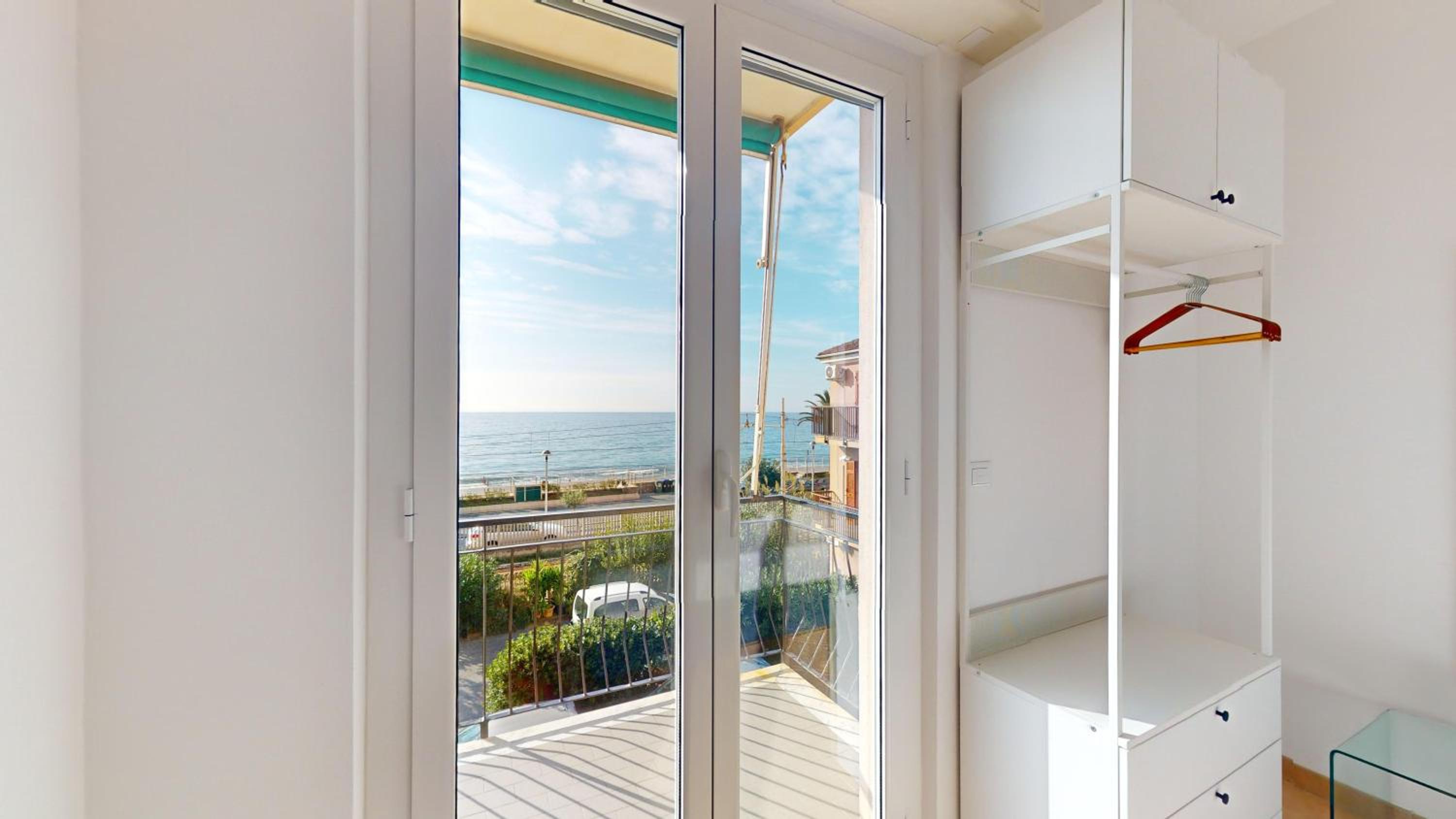 Nettuno - By Ligooria