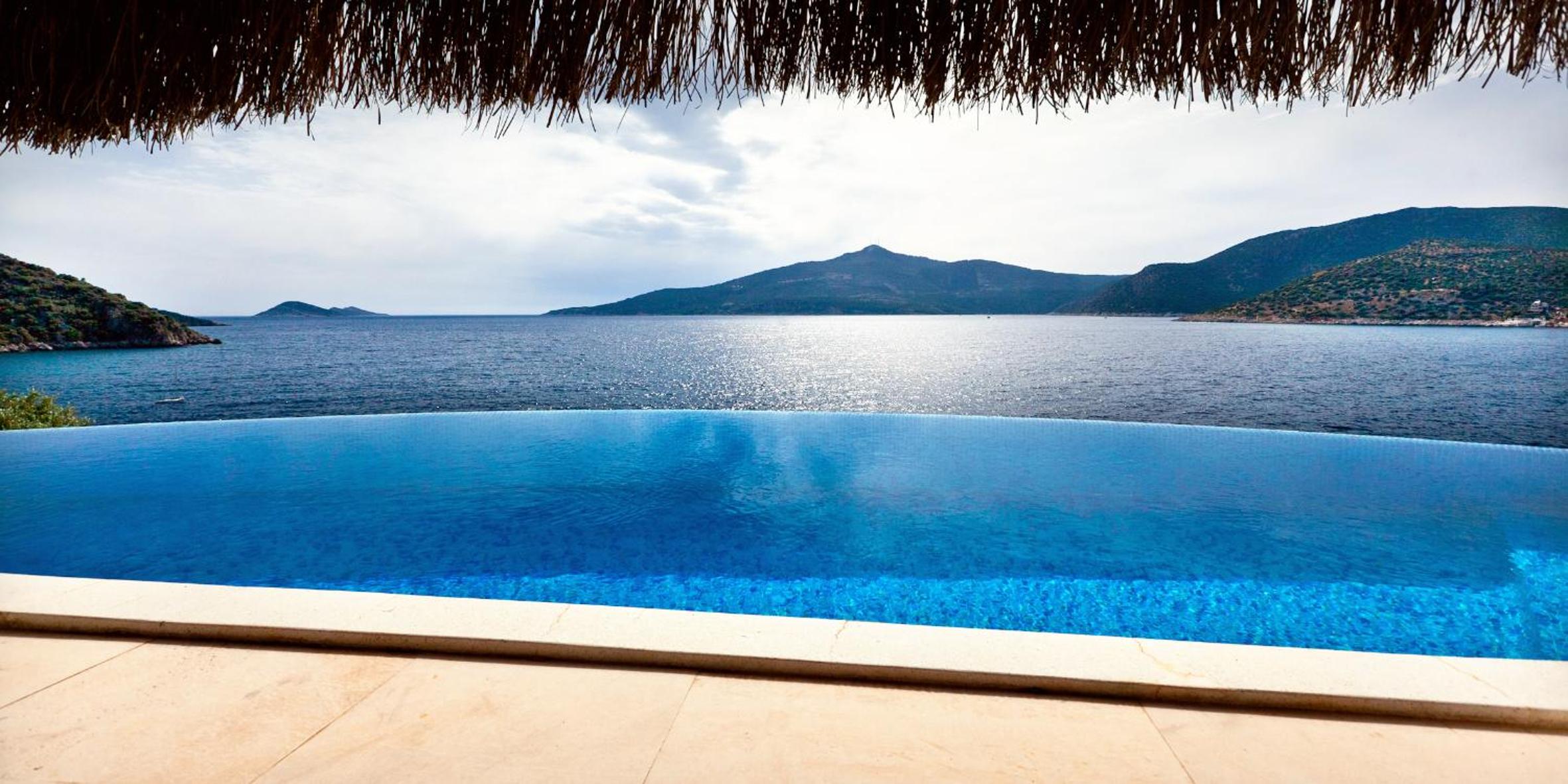 Hotel Villa Mahal becomes Villa Mahal Otel. - Image 100