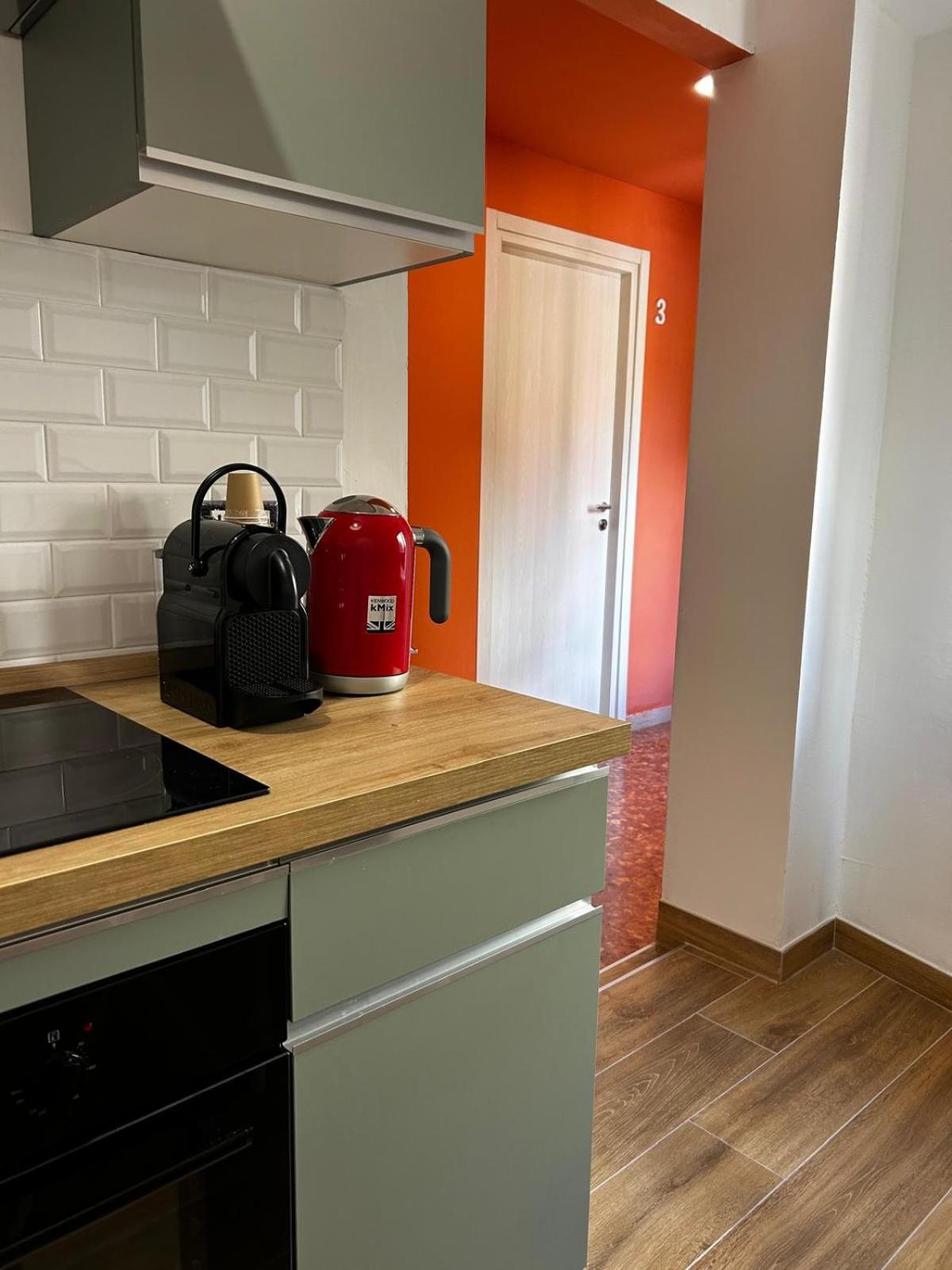BAM BAM TIBURTINA Guesthouse