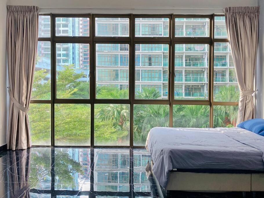 18# Cozy Retreat's Wifi & Netflix - Mount Austin, JB
