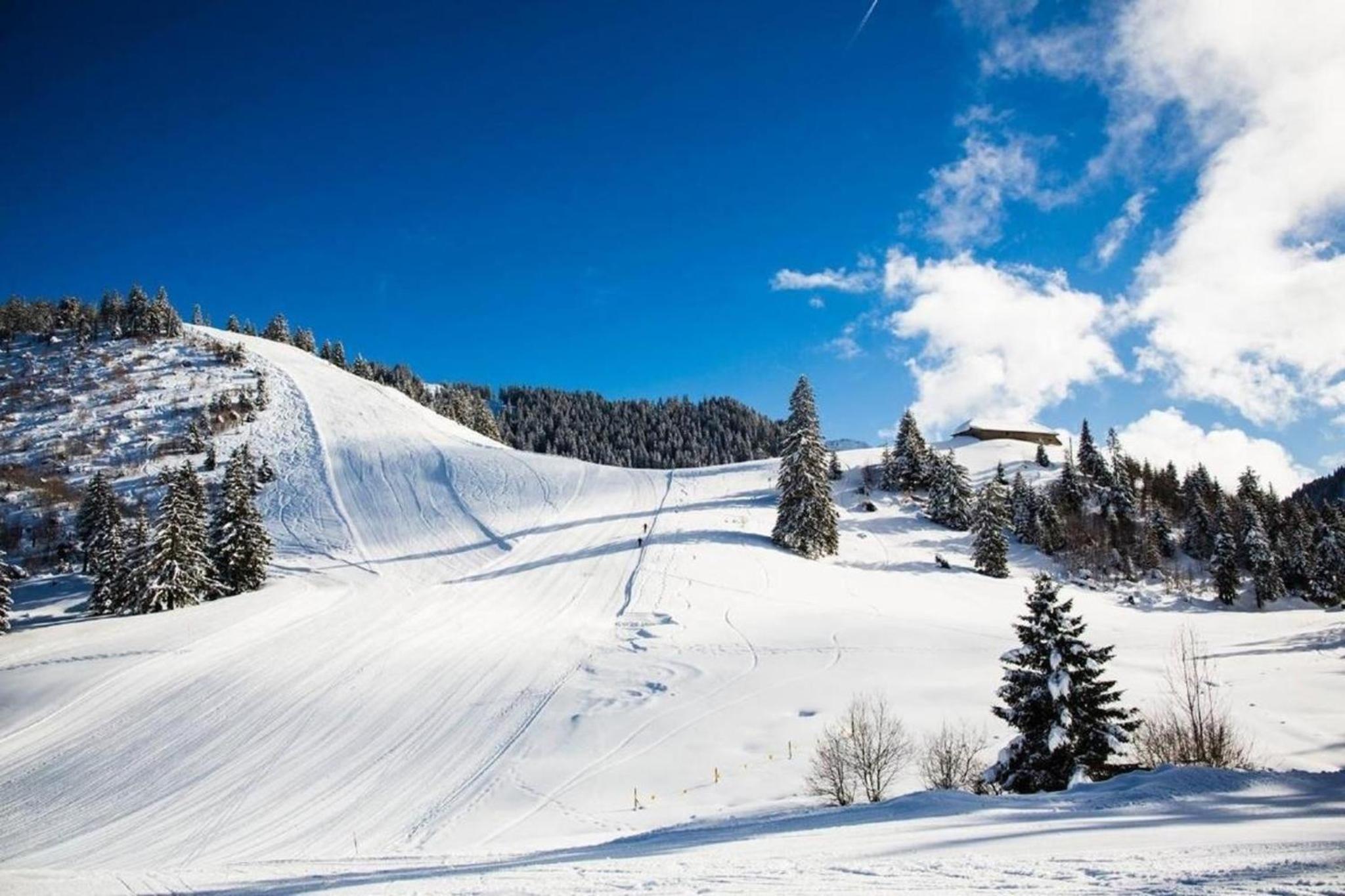 Maiensäss WiFi, Naturnah, Familienfreundlich, direkt im günstigen Familien-Skigebiet