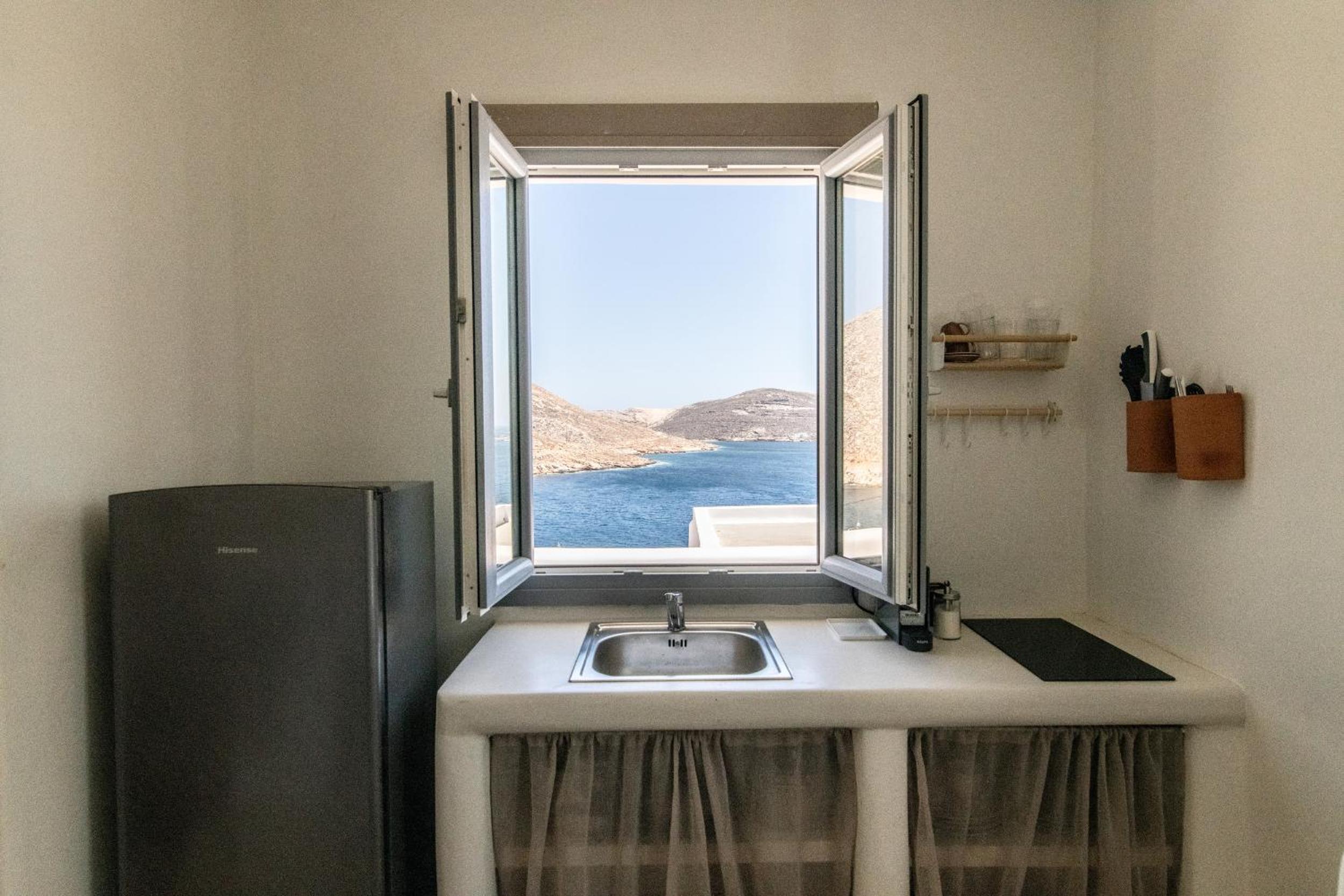 PANORMOS ART Beachfront Suites
