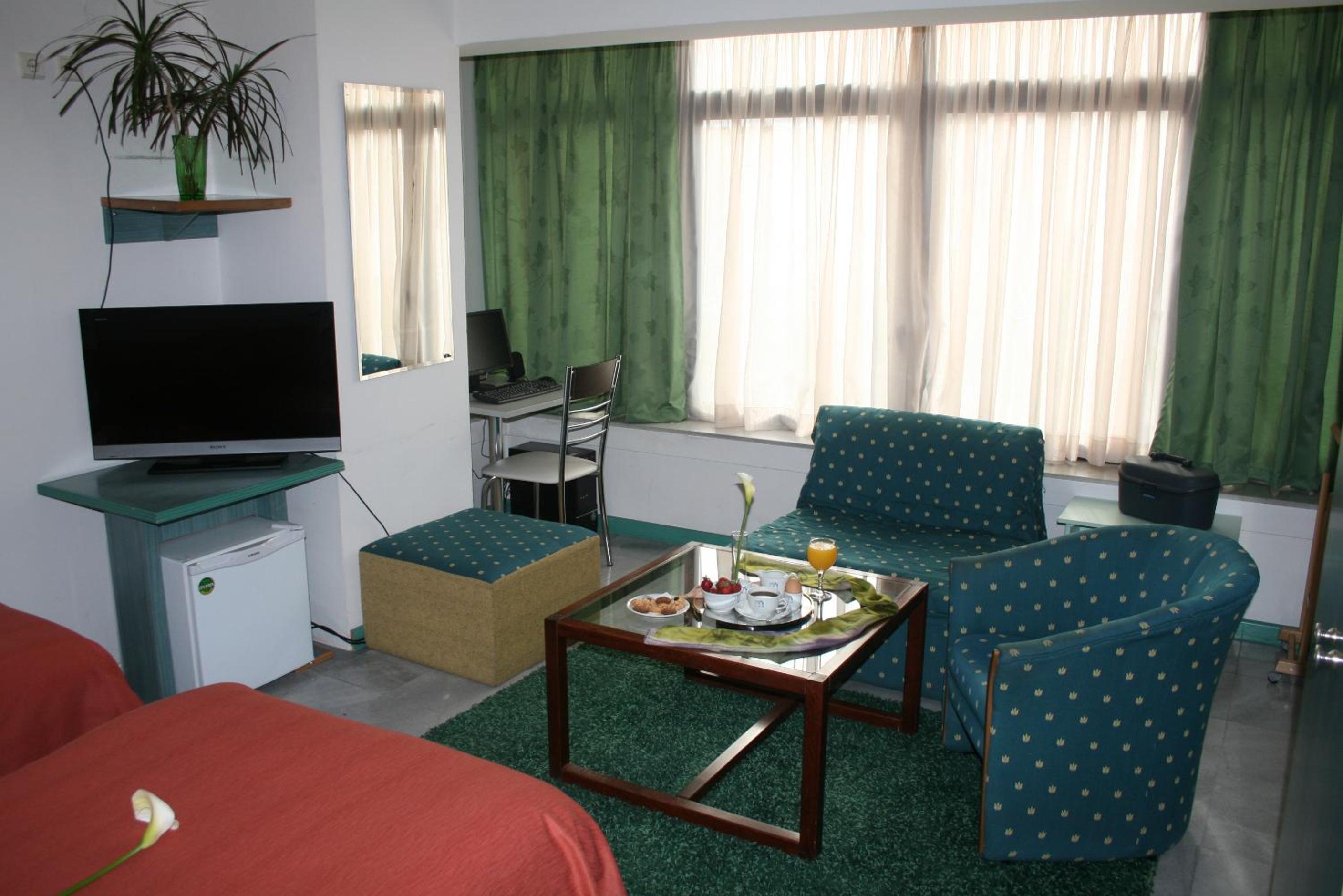 Vlae Apartments