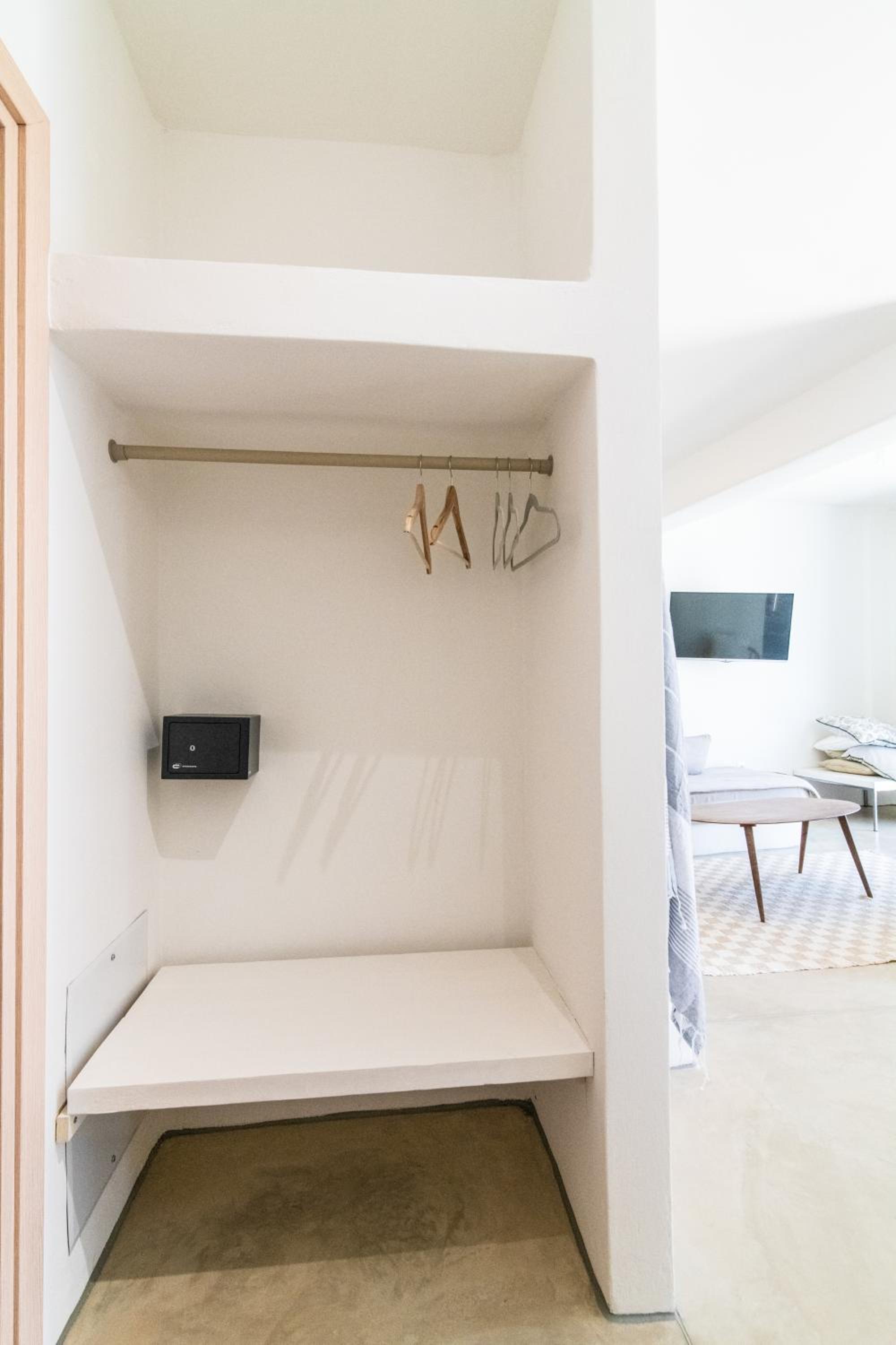 PANORMOS ART Beachfront Suites