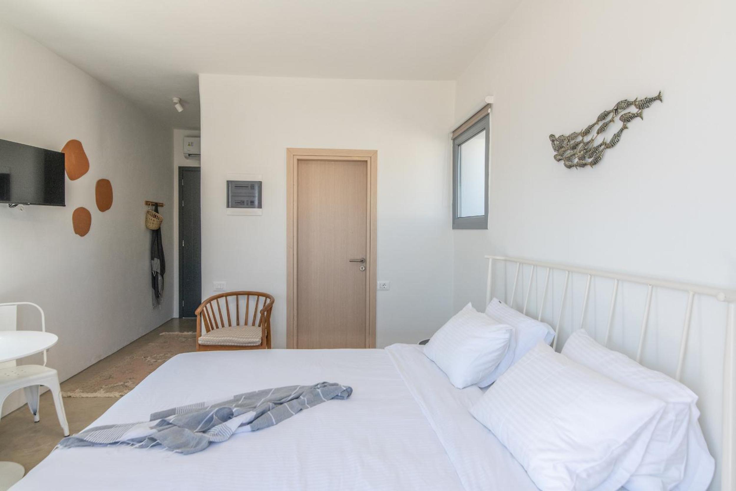 PANORMOS ART Beachfront Suites