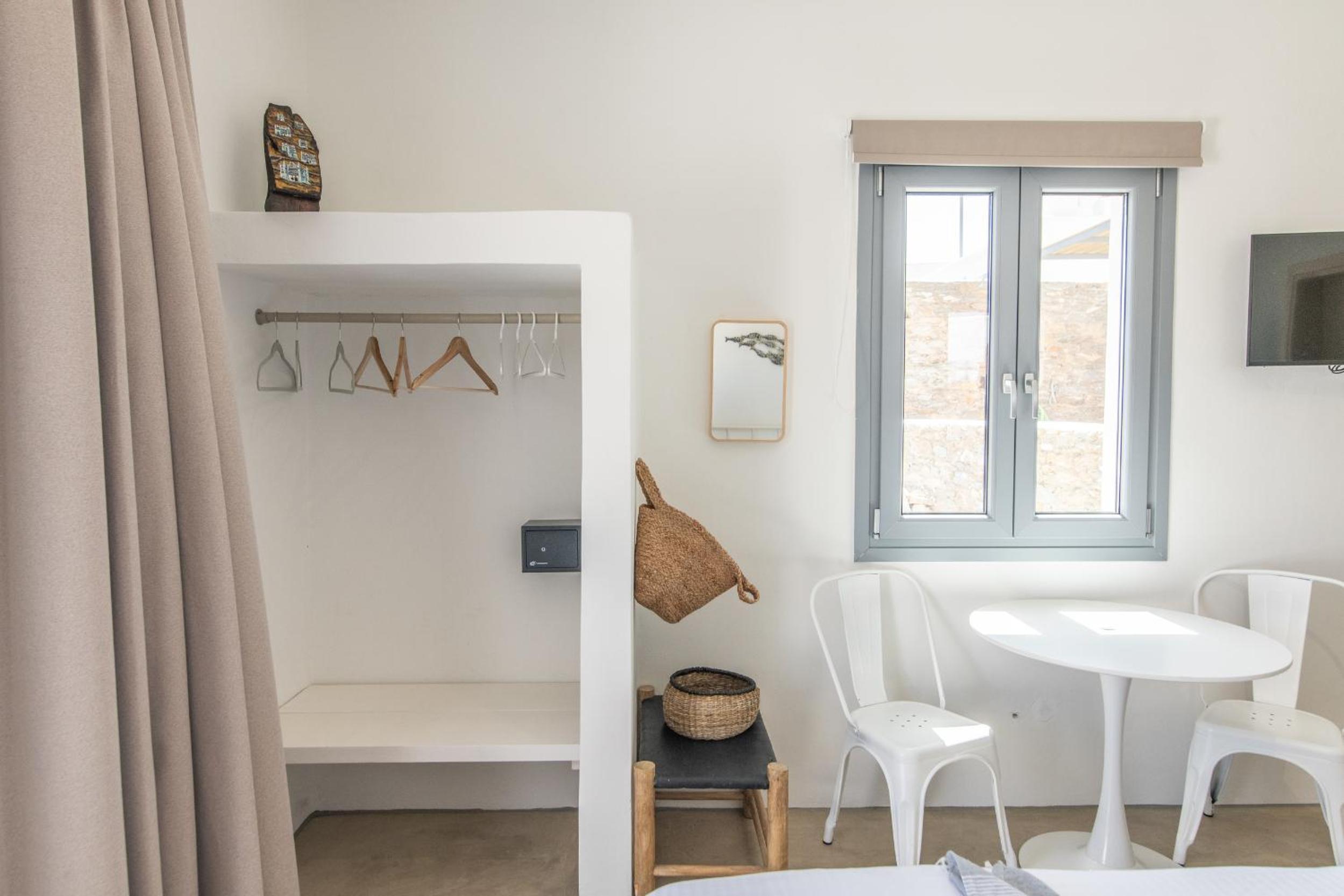 PANORMOS ART Beachfront Suites