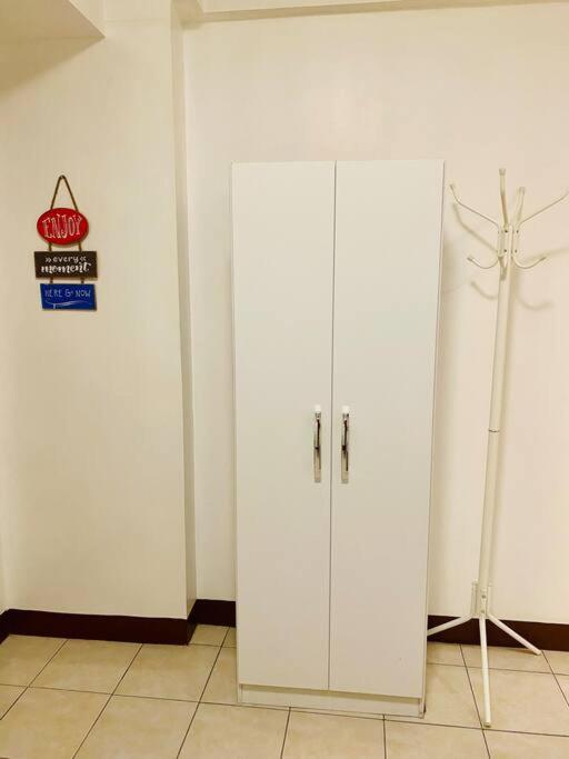 Cozy Minimalist Condotel near NAIA view 2