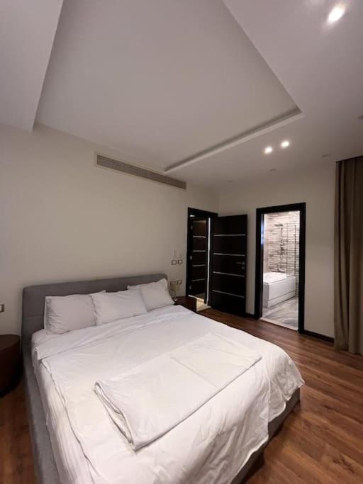luxurious sea view apartment